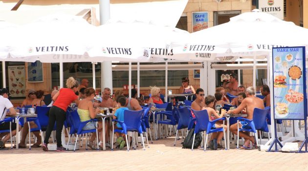 Solkusten får nya Michelinstjärnor, nöjespark väntas få många besökare och Marbella har blivit en storstad